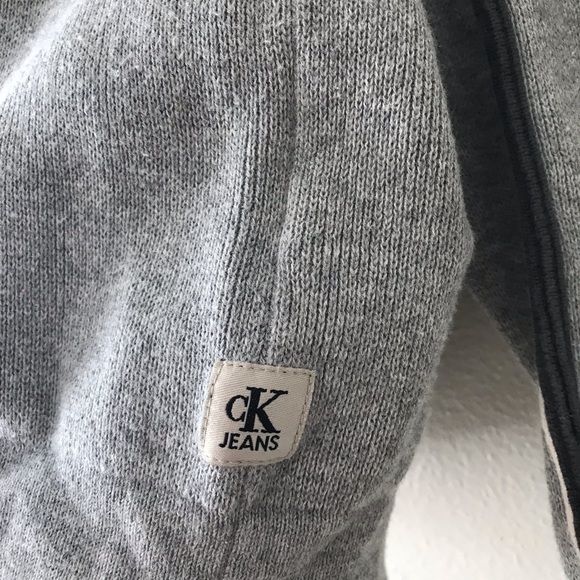 Calvin Klein Sweatshirt - Picture 3 of 7